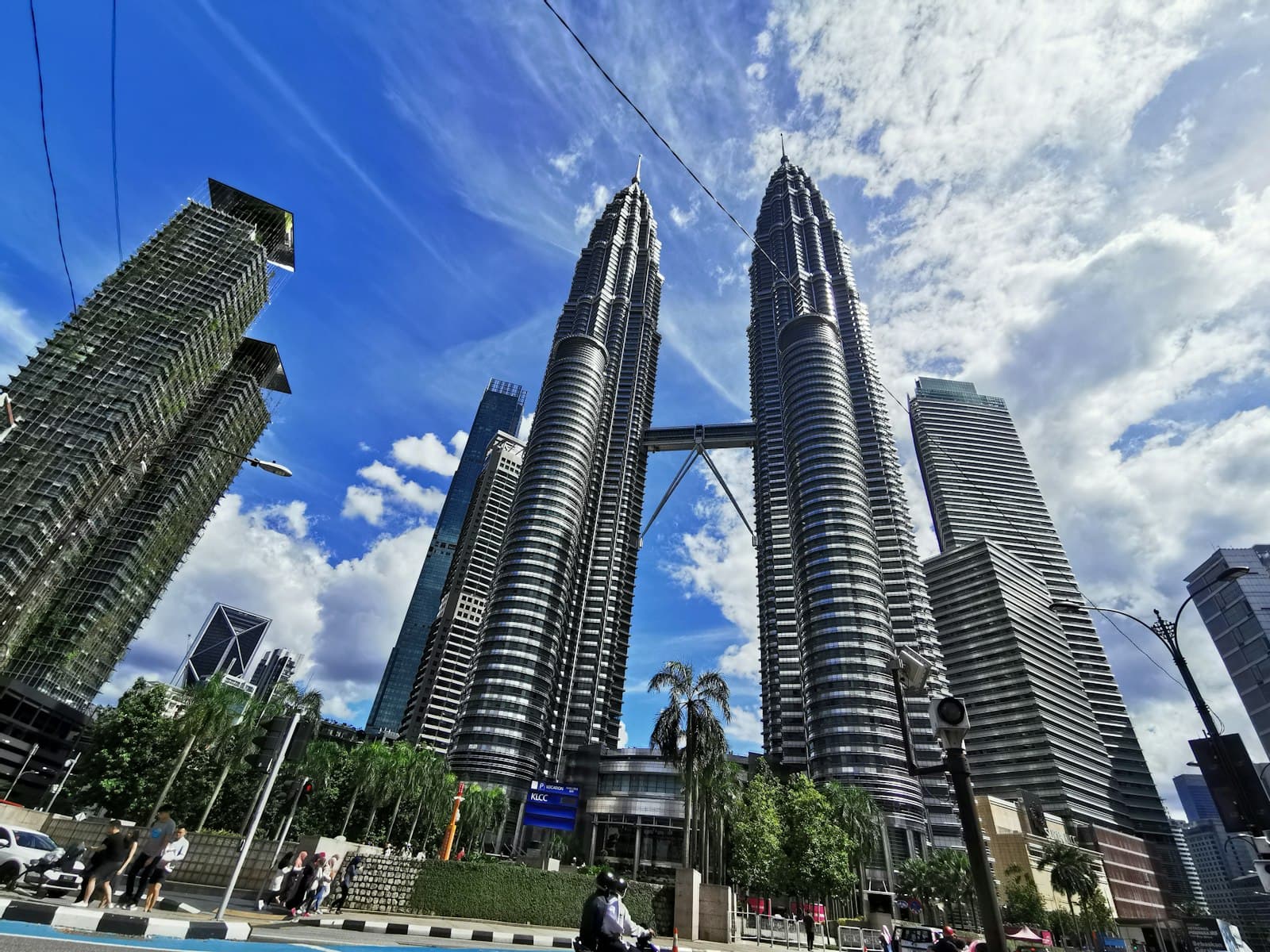 Is Kuala Lumpur Walkable? Getting Around KLCC & Bukit Bintang on Foot